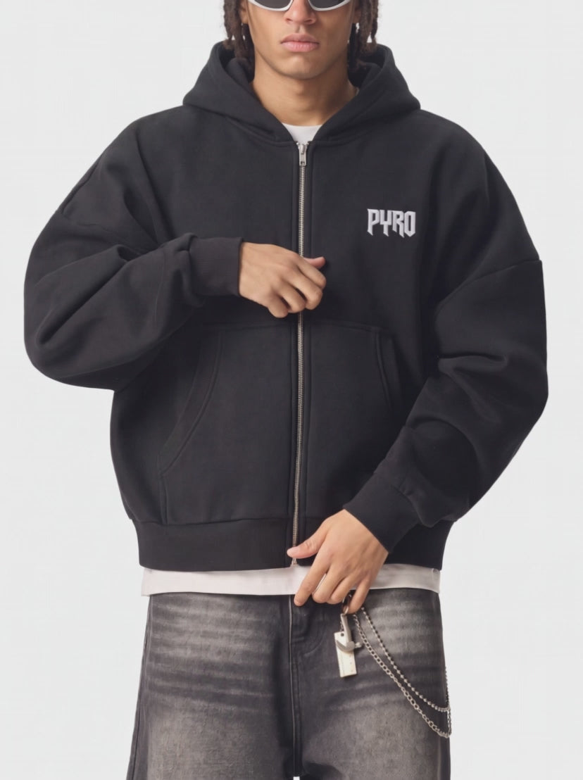 PYRO Zip Hoodie Heavy Cotton in Schwarz am Model, Video